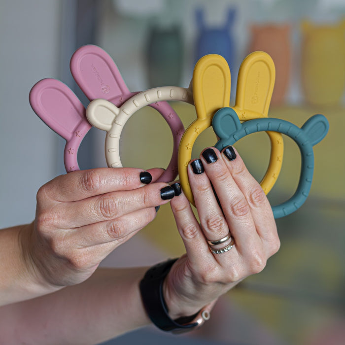 Mordedor de silicone Petite&Mars Bunny Dusty Rose