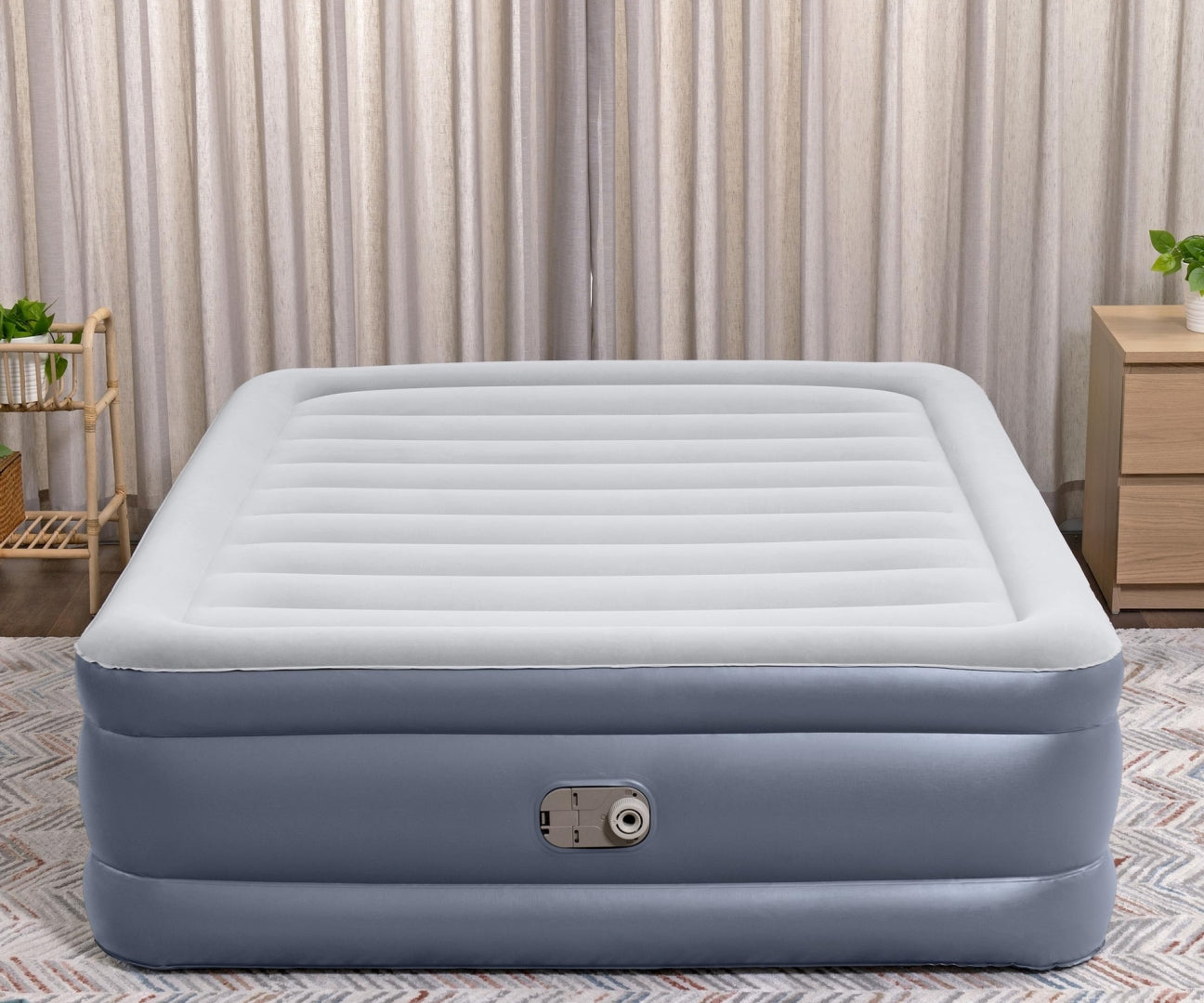 Colchão Insuflável De Viagem Com Bomba De Ar Incorporada Tritech Queen 2,03M X 1,52M X Bestway