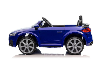 Carro elétrico Audi TTRS azul escuro