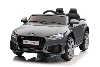 Carro elétrico Audi TTRS cinza