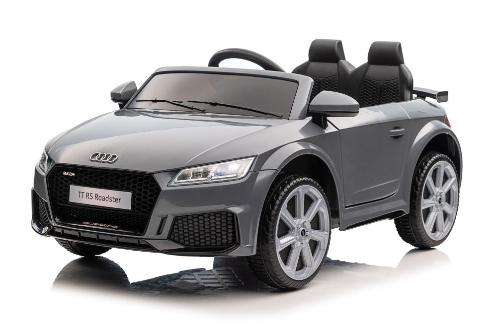 Carro elétrico Audi TTRS cinza