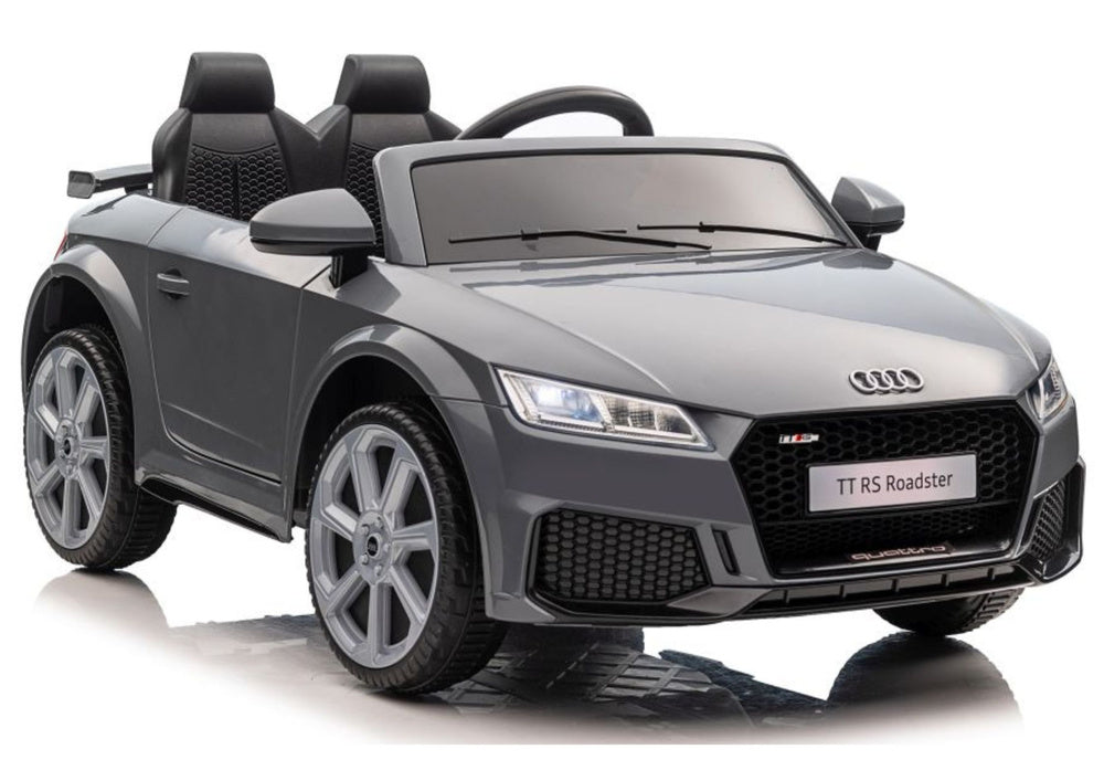 Carro elétrico Audi TTRS cinza