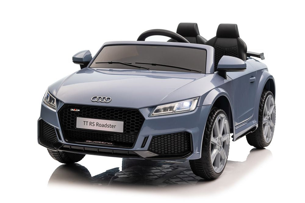 Carro elétrico Audi TTRS azul claro