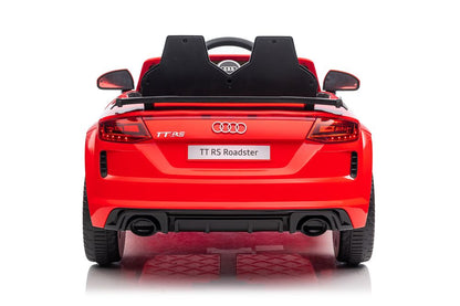 Carro elétrico Audi TTRS vermelho