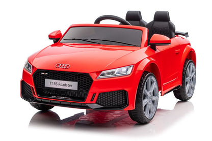 Carro elétrico Audi TTRS vermelho
