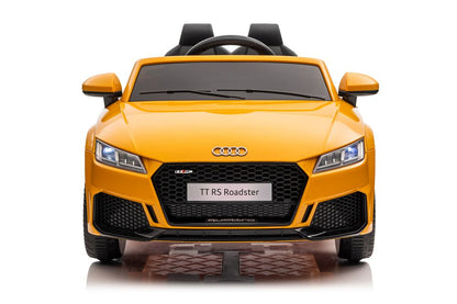 Carro elétrico Audi TTRS amarelo