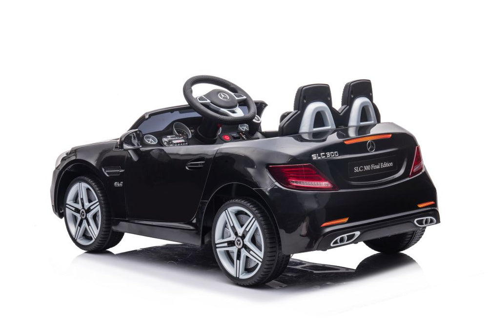 Carro elétrico Mercedes SLC 300 preto
