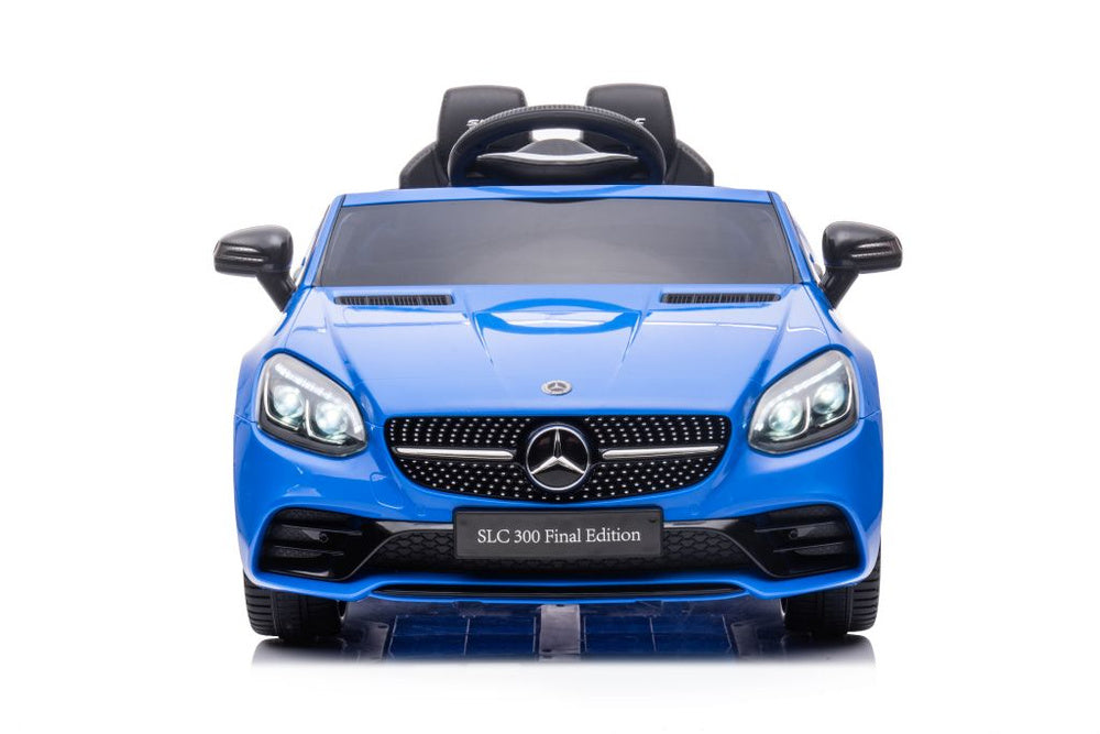 Carro elétrico Mercedes SLC 300 azul