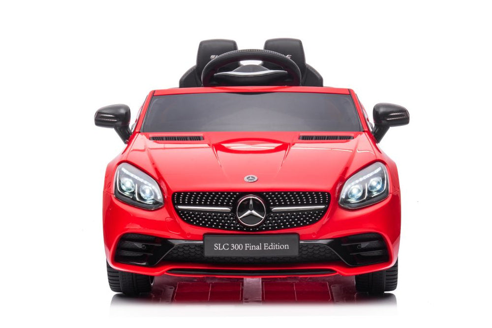 Carro elétrico Mercedes SLC 300 vermelho