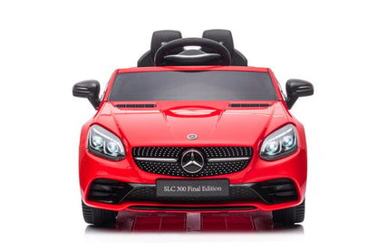 Carro elétrico Mercedes SLC 300 vermelho