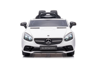 Carro elétrico Mercedes SLC 300 branco