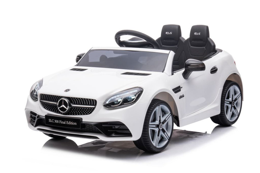 Carro elétrico Mercedes SLC 300 branco
