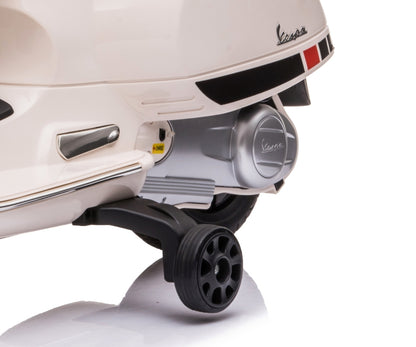 Vespa Gts Super Branco Veículo A Pilhas Milly Mally