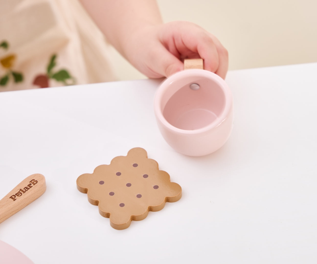 Conjunto De Chá E Café Em Madeira Cor-De-Rosa Viga